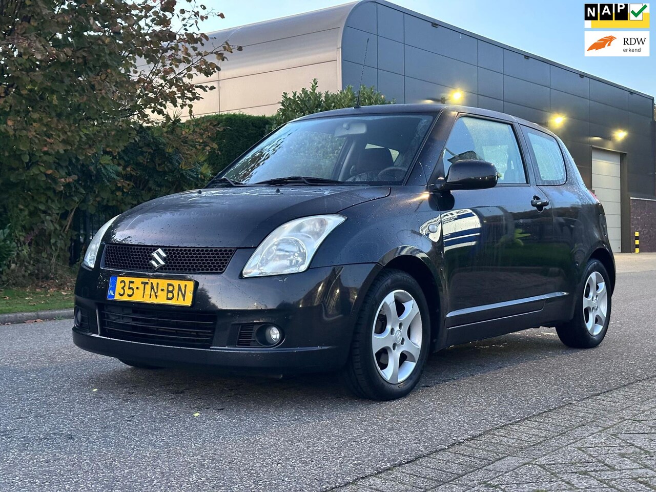 Suzuki Swift - 1.3 Exclusive Airco*Nieuwe APK*NAP*LM velgen*Dealer onderhouden*2e eigenaar* - AutoWereld.nl