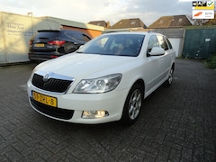 Skoda Octavia Combi - 1.6 TDI Greentech Arctic NAVI CLIMA