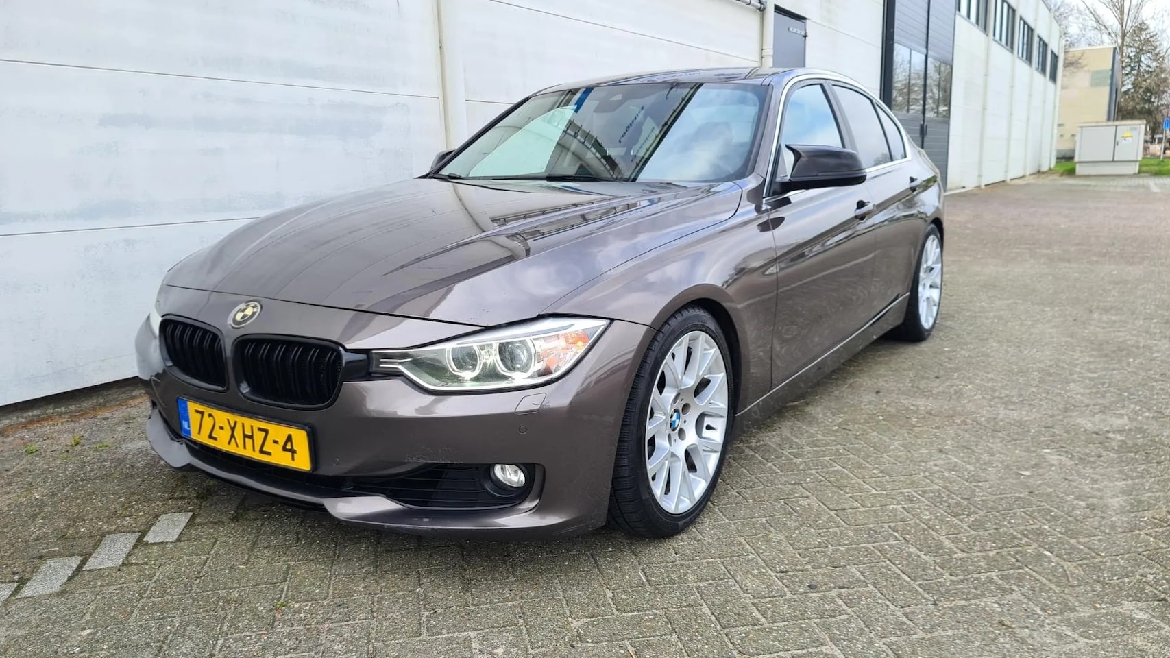 BMW 3-serie - 320i High Executive 320i High Executive - AutoWereld.nl