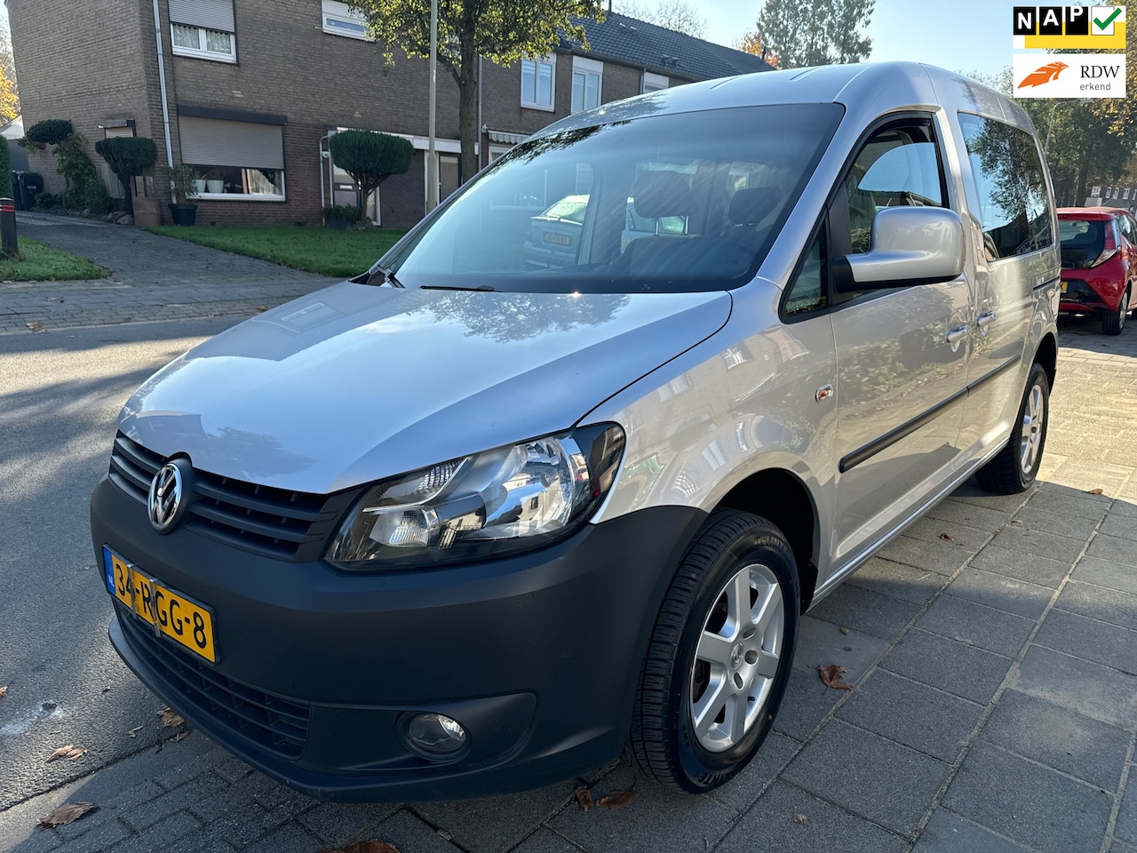 Volkswagen Caddy - 1.6 TDI Trendline DSG 5 PERSOONS - AutoWereld.nl