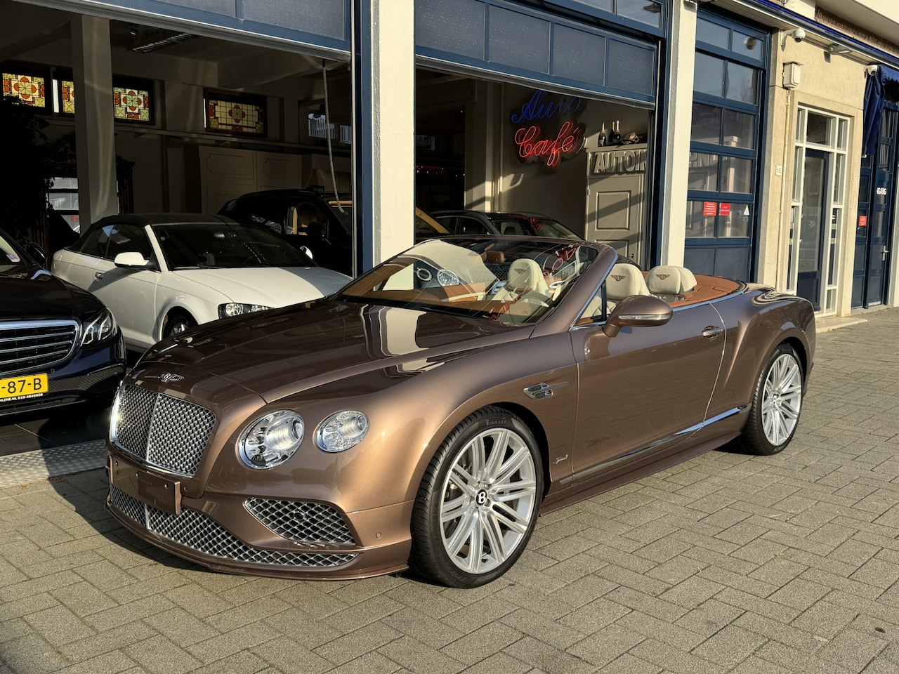 Bentley Continental GTC - 6.0 W12 Speed 635 pk 1 EIGENAAR SPECIALE UITVOERING. - AutoWereld.nl