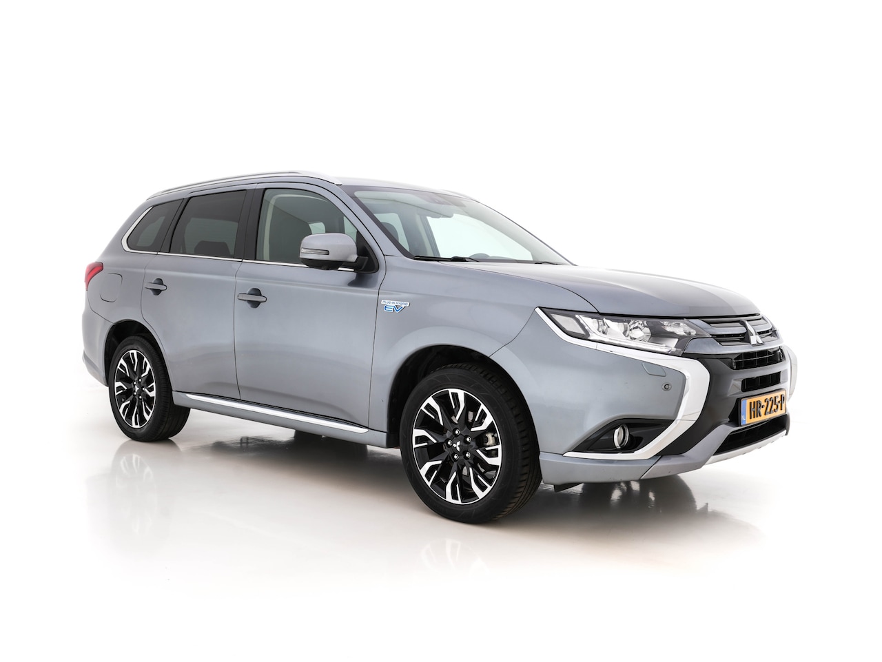 Mitsubishi Outlander - 2.0 PHEV instyle Aut.*PANO | NAVI-FULLMAP | FULL-LED | FULL-LEATHER | 360°CAMERA | KEYLESS - AutoWereld.nl