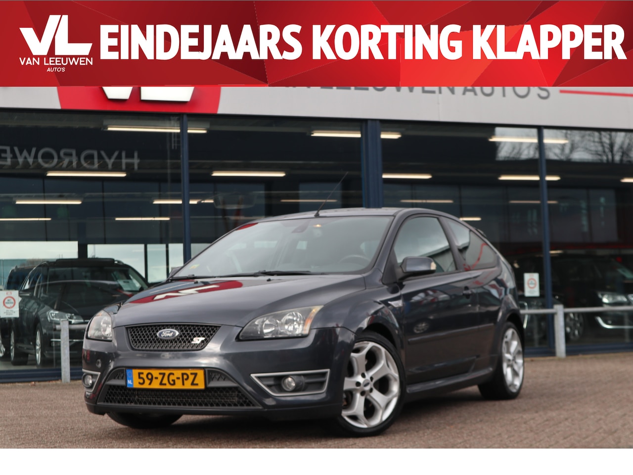 Ford Focus - 2.5-20V ST |  APK 28-10-2025 | Apple CarPlay | 226PK | Zwarte hemel | Goed onderhouden - AutoWereld.nl