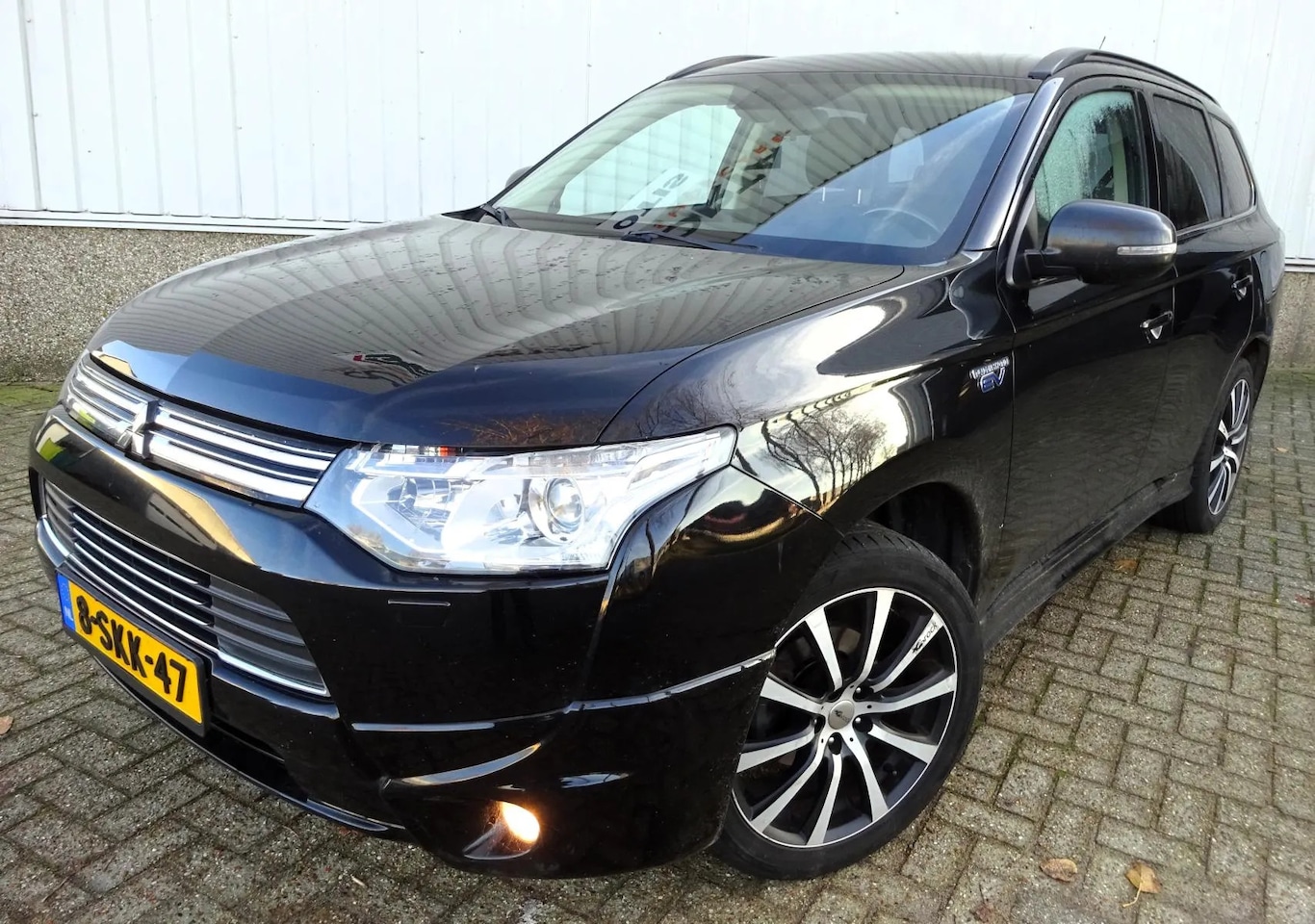 Mitsubishi Outlander - Plug-in 2.0 PHEV Instyle+ - AutoWereld.nl