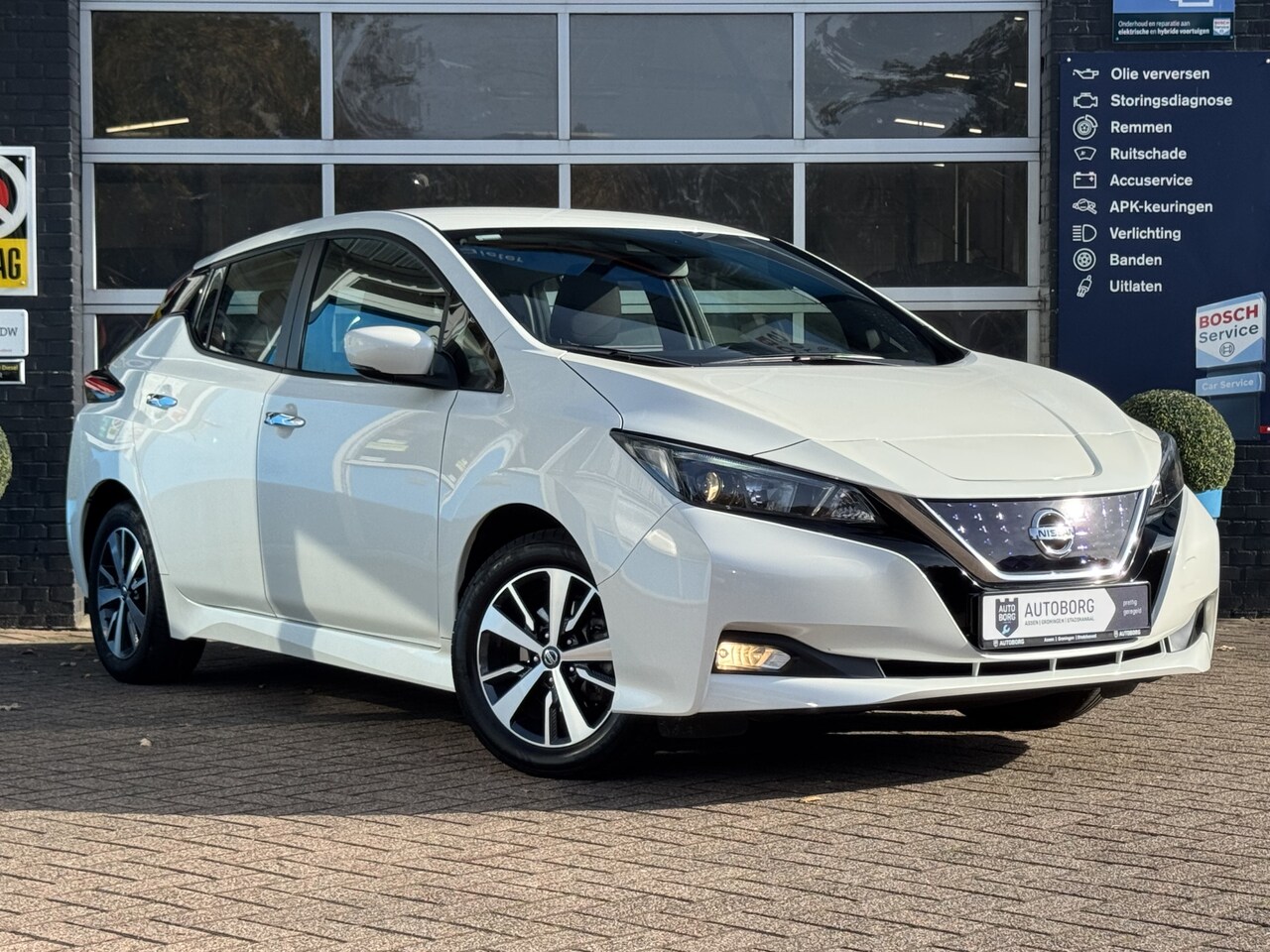 Nissan LEAF - *INCLUSIEF LAADPAAL* Acenta 40 kWh | Apple Carplay | Achteruitrijcamera | Cruise Control A - AutoWereld.nl