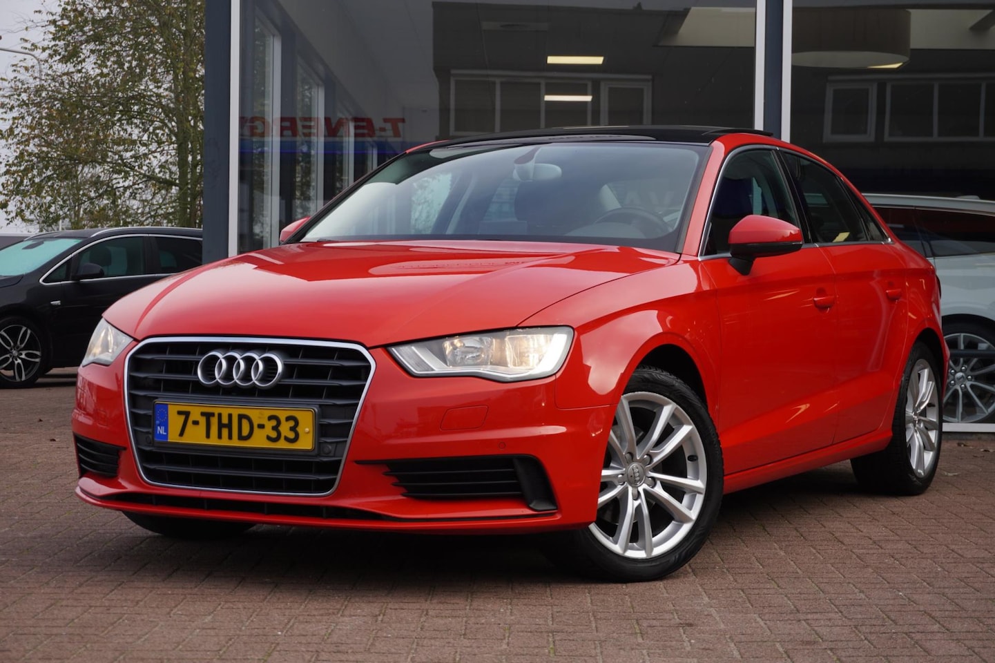 Audi A3 Limousine - 1.4 TFSI CoD Ambiente Pro Line 5deurs | Navigatie | Airco | Cruise | Vol opties | Schuifda - AutoWereld.nl