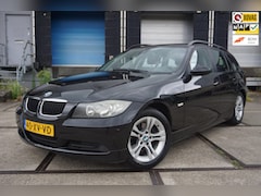 BMW 3-serie Touring - 318d High Executive