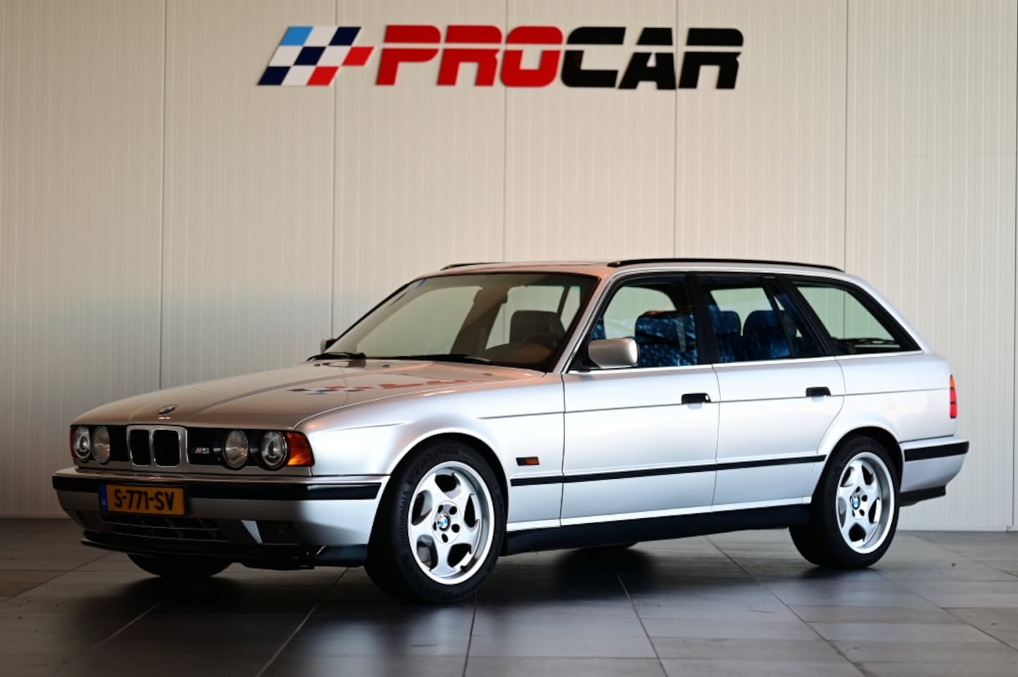 BMW 5-serie Touring - M5 E34 Nurburgring edition Onbekend - AutoWereld.nl