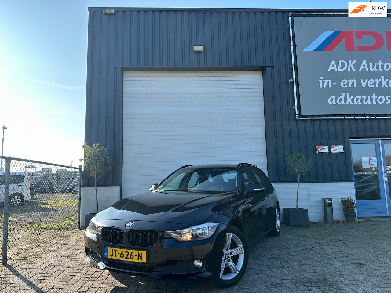 BMW 3-serie Touring - 320d High Executive AUTOMAAT/NAVI/STOELVERW/CLIMA/TREKHAAK - AutoWereld.nl