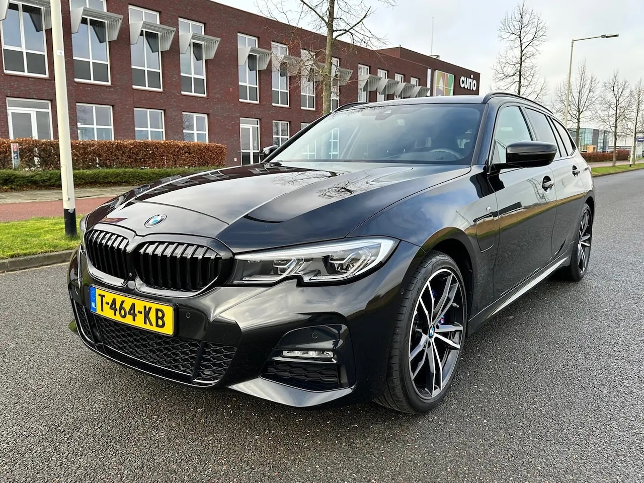 BMW 3-serie Touring - 330e High Executive M-Sport | Panorama  | 360 camera | Stoelverwarming - AutoWereld.nl