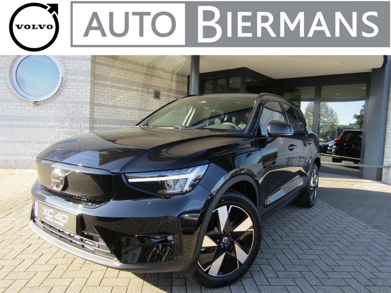 Volvo XC40 - Recharge Pure Electric 252pk Ultimate | Pan.dak | Vis.Park Ass. | Harm.Kard. | Nubuck bekl - AutoWereld.nl