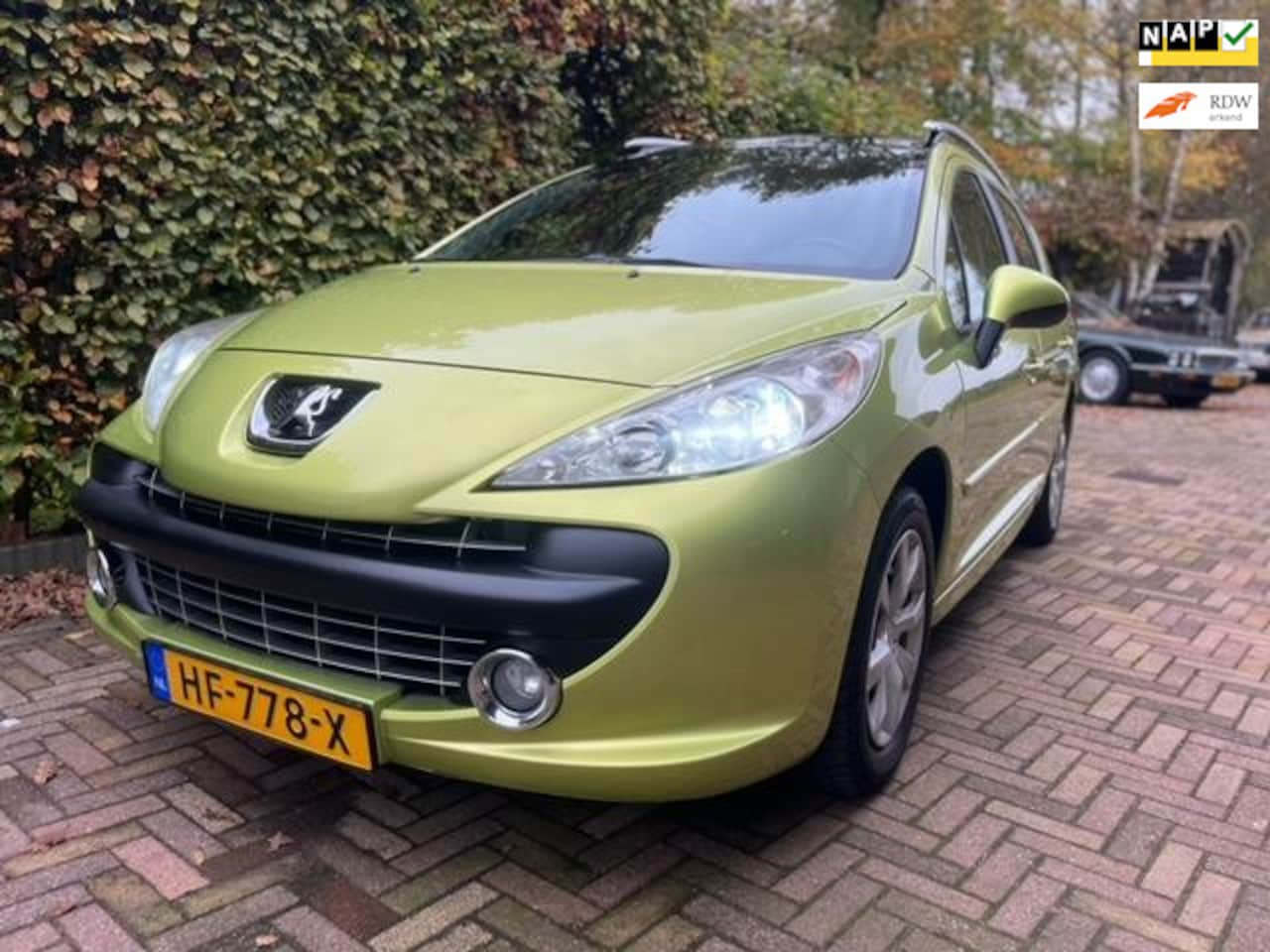 Peugeot 207 SW - 1.4 VTi Sublime I stoelverwarming I airco I panorama dak I - AutoWereld.nl