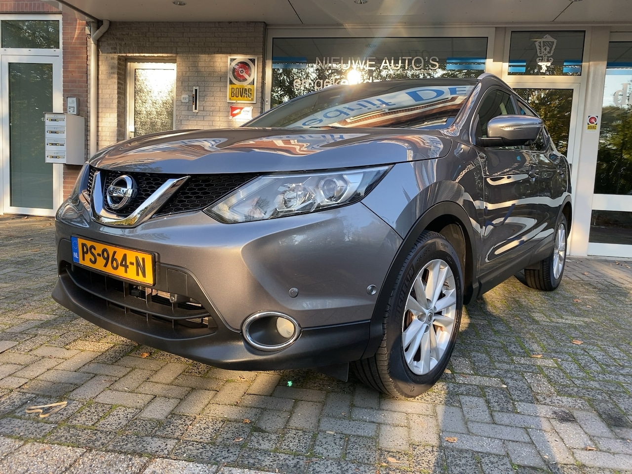 Nissan Qashqai - 1.2 Premier Edition Navi Fullmap/Cruisecontr./Acheruitrij Rondomzichtcamera/Climate Contro - AutoWereld.nl