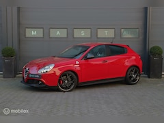 Alfa Romeo Giulietta - 1.7 TBi Quadrifoglio Verde|Kuipstoelen|Bose|