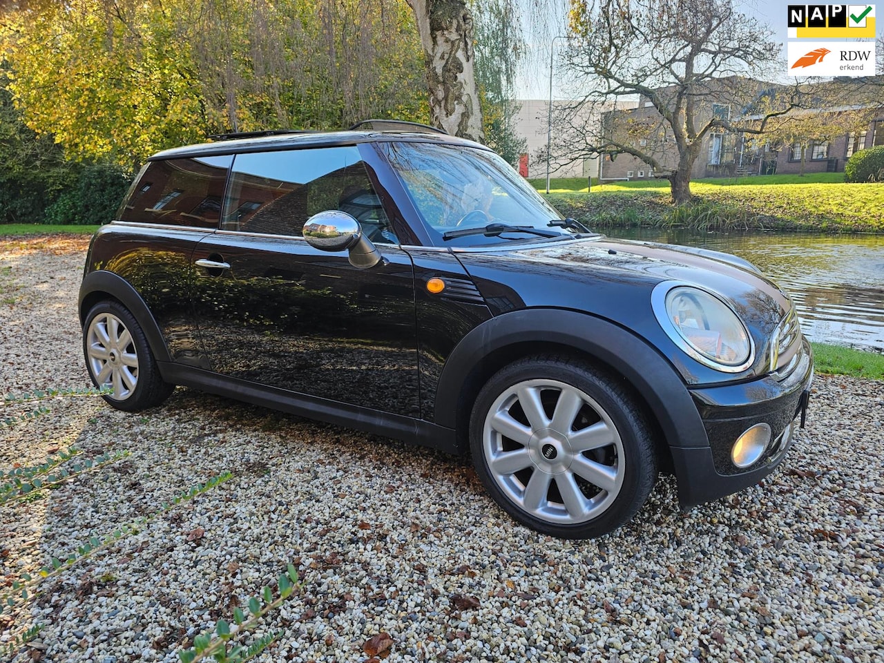 MINI Cooper - Mini 1.6 PANORAMA/leer *apk:06-2025* - AutoWereld.nl