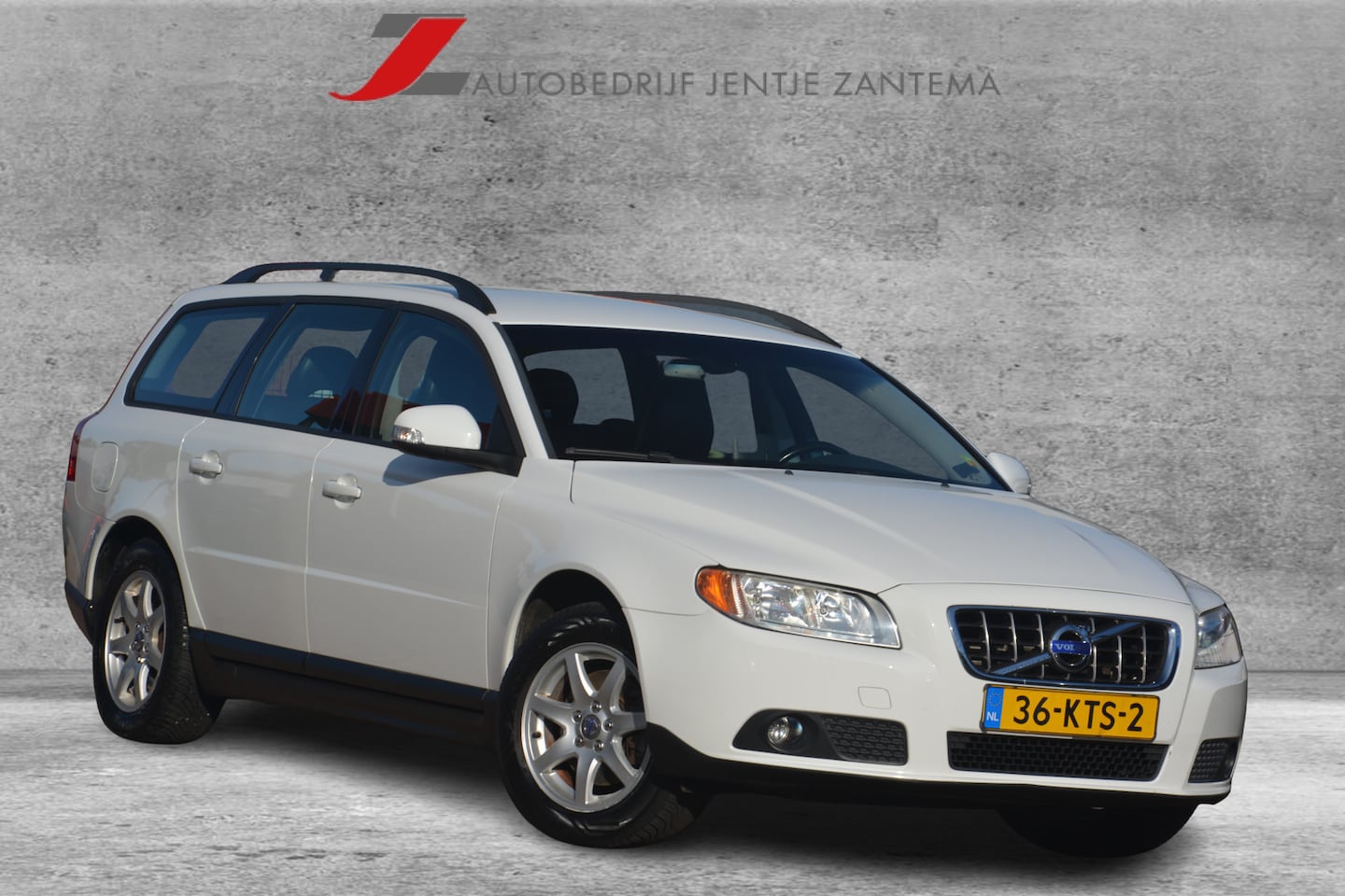 Volvo V70 - 2.0 Limited Edition | Navigatie | Cruise-control | Leer | PDC | Stoelverwarming | NL auto! - AutoWereld.nl