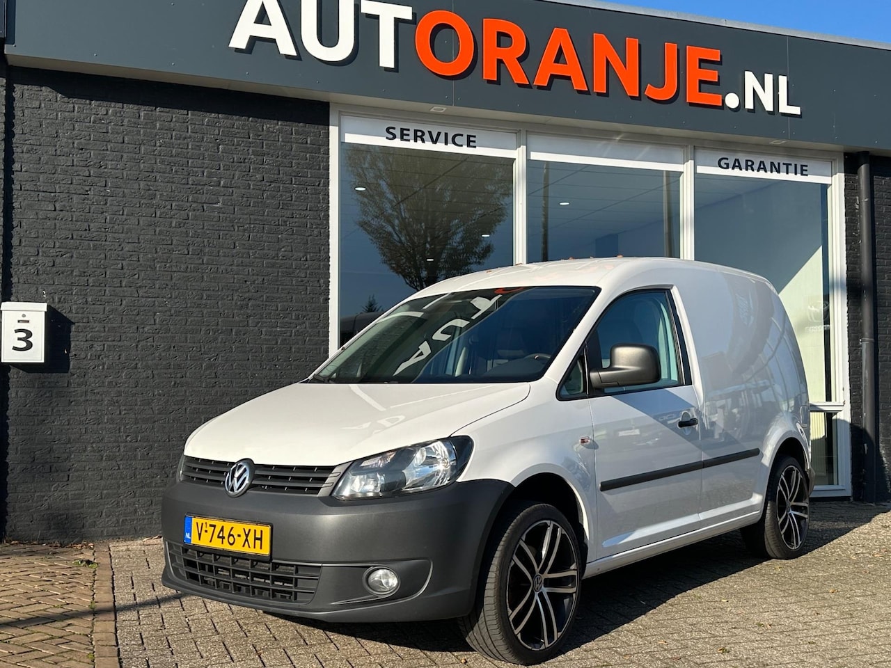 Volkswagen Caddy - 1.6 TDI-Marge-APK-Navi-LMV - AutoWereld.nl