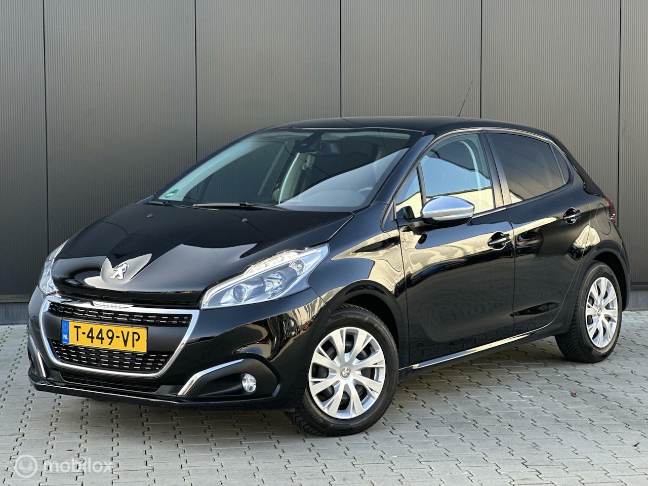 Peugeot 208 - 1.2 110PK! Signature | CRUISE | CARPLAY |6 BAK | - AutoWereld.nl