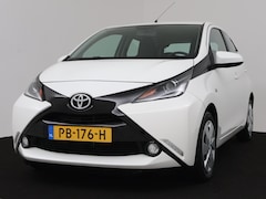 Toyota Aygo - 1.0 VVT-i x-play | Navigatie | Achteruitrijcamera |