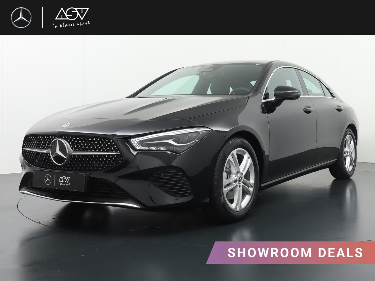 Mercedes-Benz CLA-Klasse - 180 Business Line | 360* Camera | Voorstoelen Verwarmd | Dodehoekassistent | Apple Carplay - AutoWereld.nl