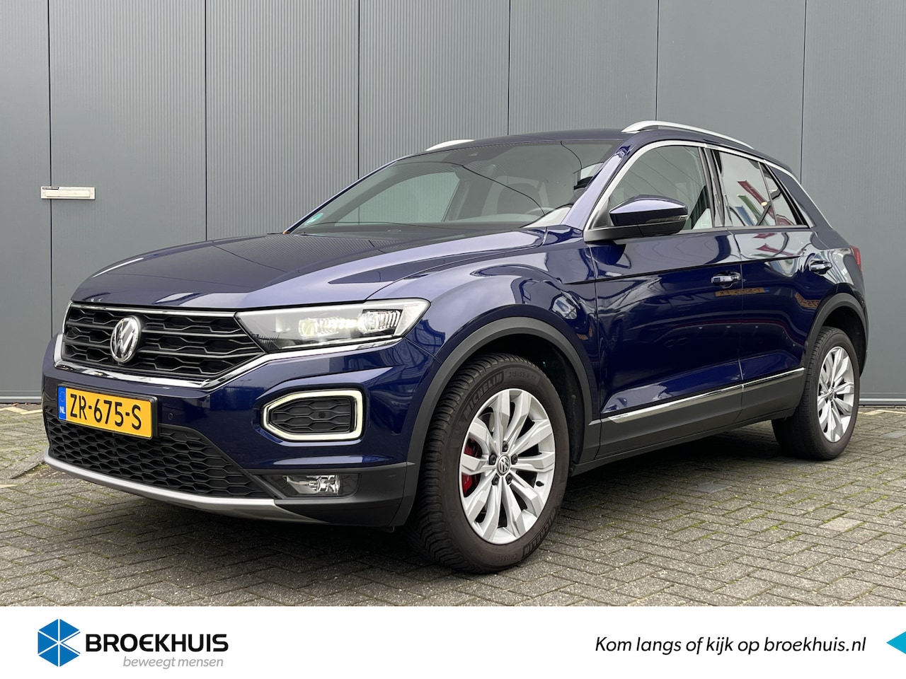 Volkswagen T-Roc - 1.5 TSI 150pk Automaat Sport | Climate controle | Trekhaak | Stoelverwarming | Dodehoeksen - AutoWereld.nl