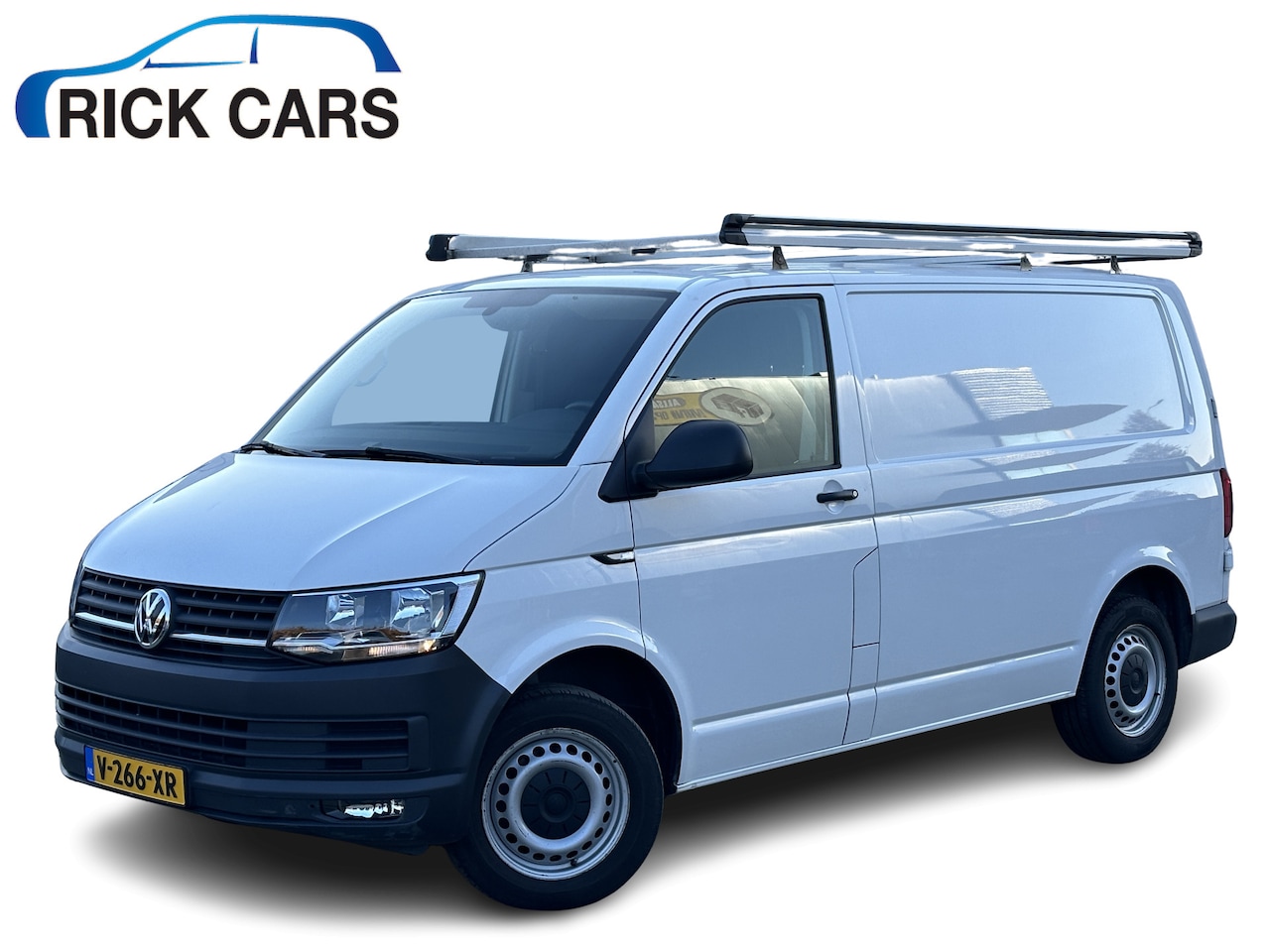 Volkswagen Transporter - 2.0 TDI 102PK EURO6 L1H1 Cruise control/trekhaak/navigatie - AutoWereld.nl