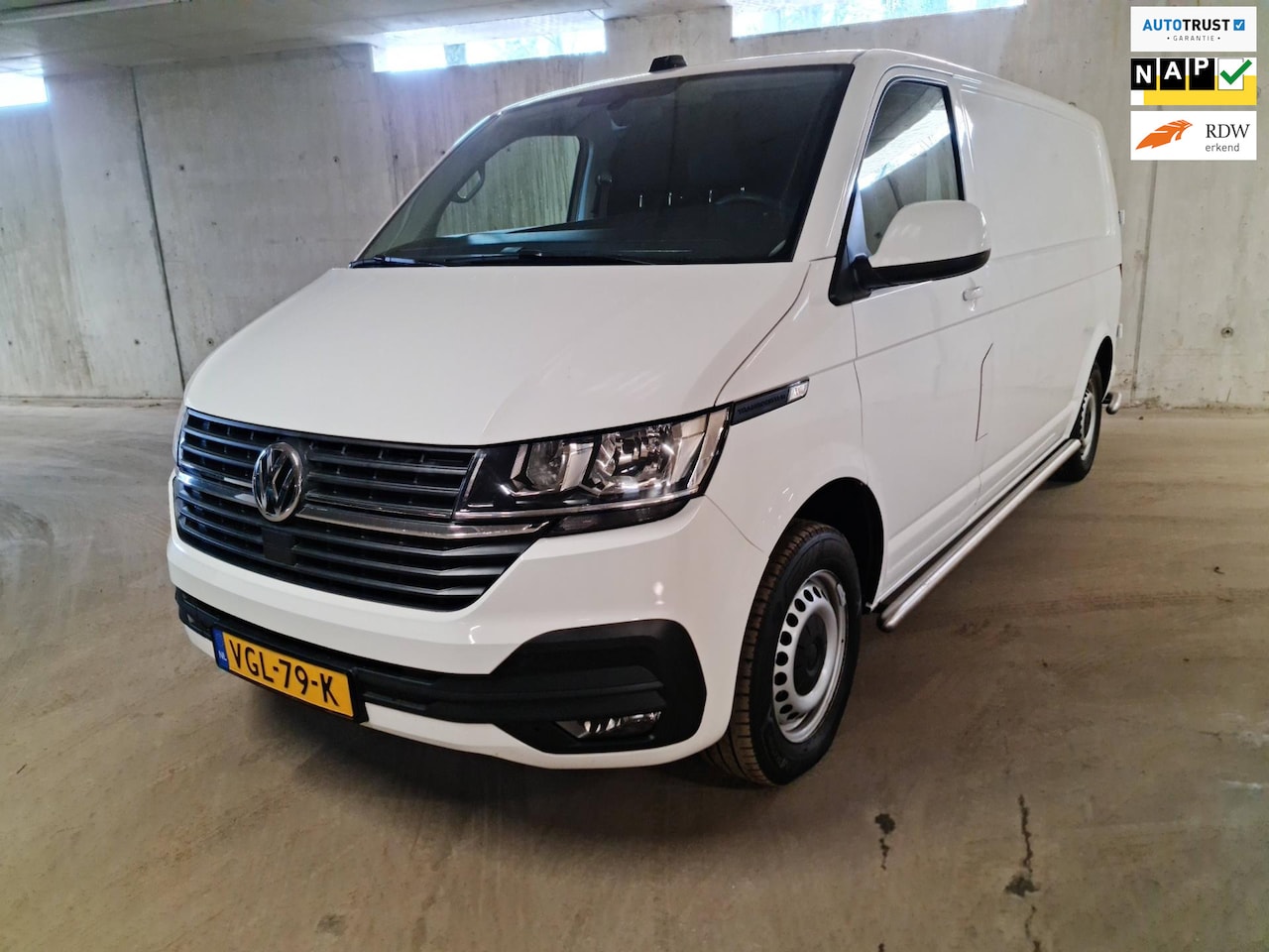 Volkswagen Transporter - 2.0 TDI L2H1 Highline 2.0 TDI L2H1 Highline - AutoWereld.nl