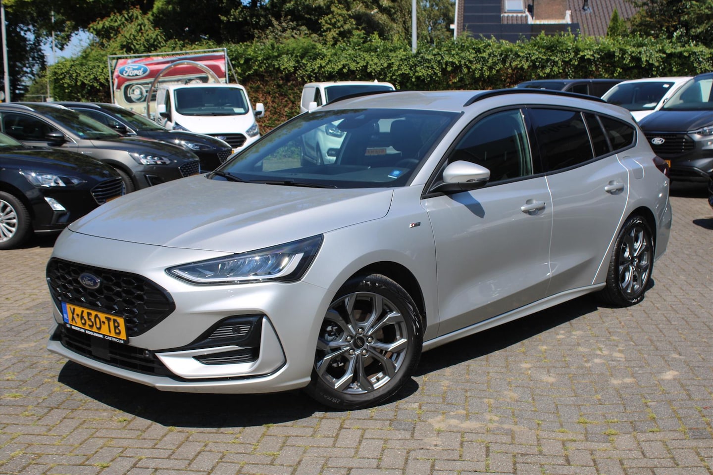 Ford Focus Wagon - ST-Line X 1.0 EcoBoost Hybrid Automaat 125pk, AGR, Winterpack - AutoWereld.nl