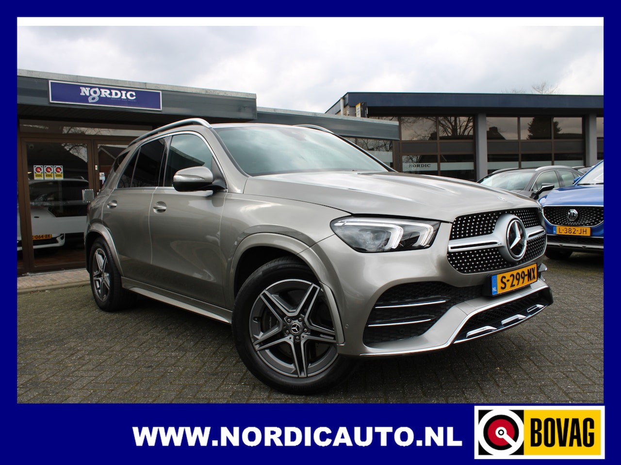 Mercedes-Benz GLE-Klasse - 350E 4MATIC PREM AMG STYLING / PANODAK- LUCHTVERING FULL OPTIONS - AutoWereld.nl