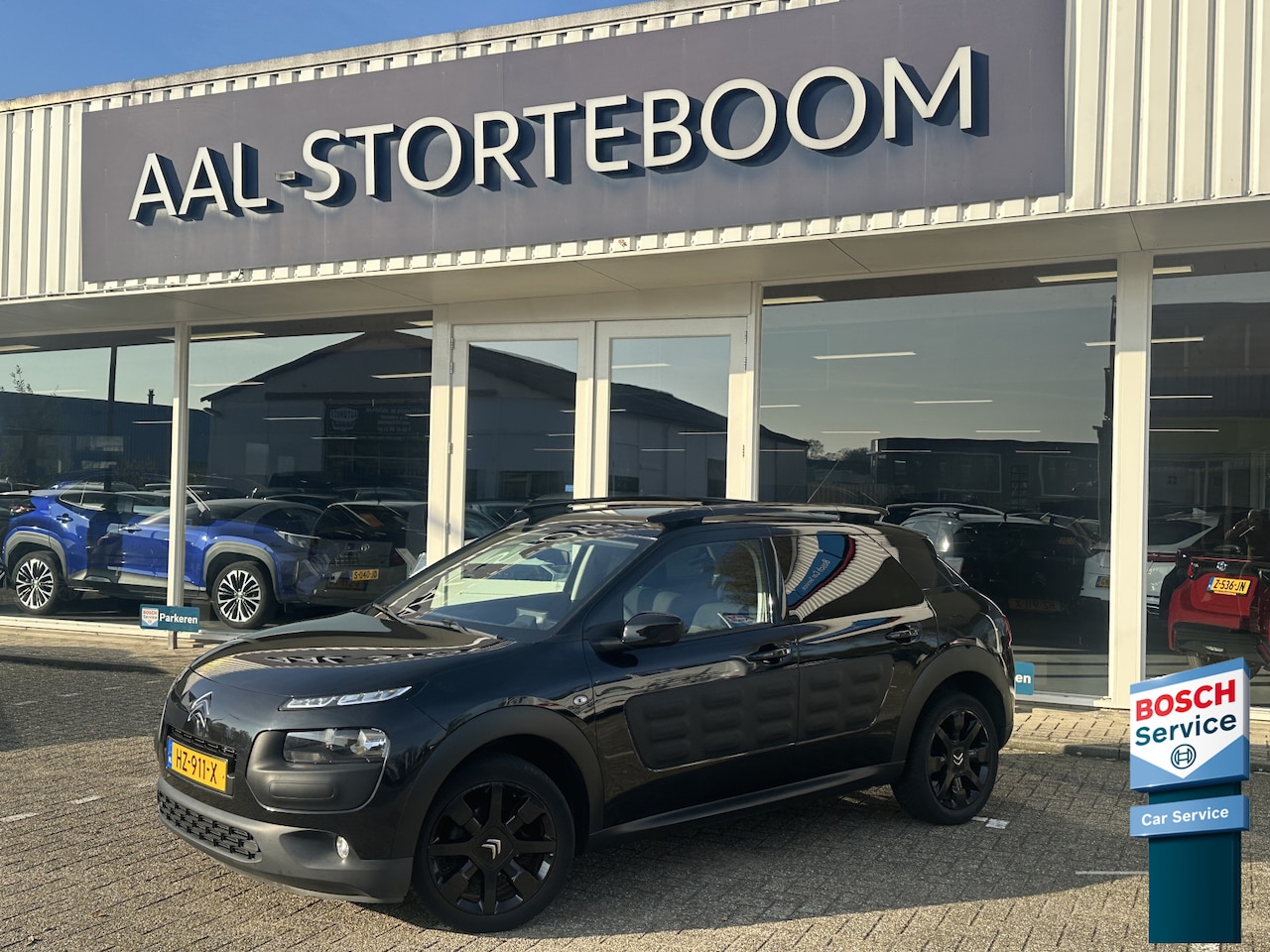 Citroën C4 Cactus - 1.2 110pk PureTech Shine | Navi | Bluetooth | PDC incl. Camera | Cruise control | LMV - AutoWereld.nl