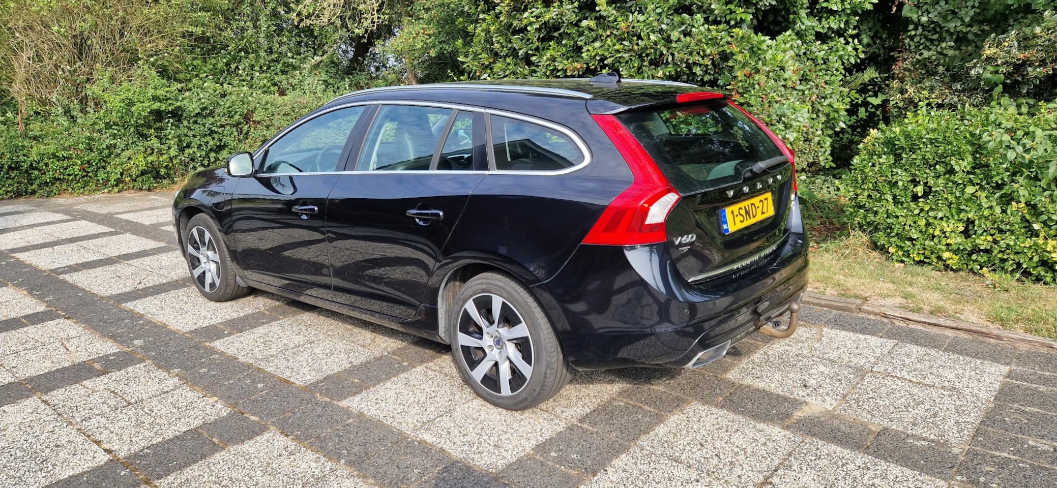 Volvo V60 - 2.4 D6 AWD Plug-In Hybrid Summum - AutoWereld.nl