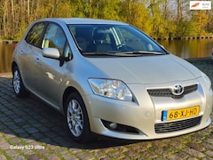 Toyota Auris - 1.4-16V Sol 1e eigenaar dealer onderhouden airco parkeer sensor elektrische ramen cv op af