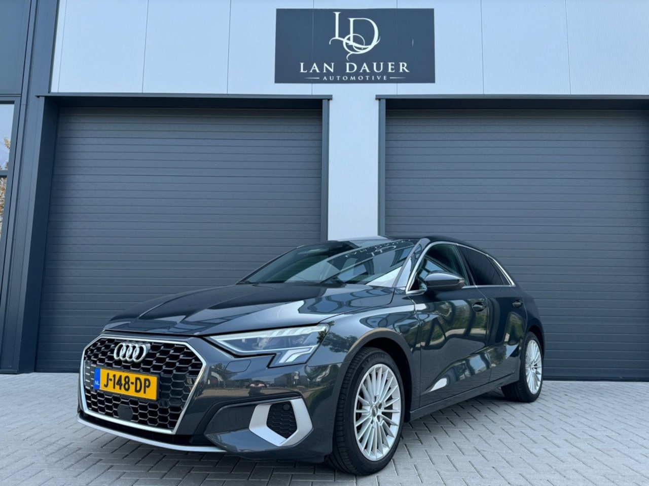 Audi A3 Sportback - 35 TFSI Business edition / Virtual Cockpit - AutoWereld.nl