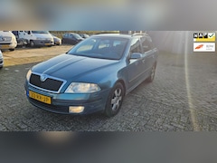 Skoda Octavia Combi - 2.0 TDI Elegance Automaat