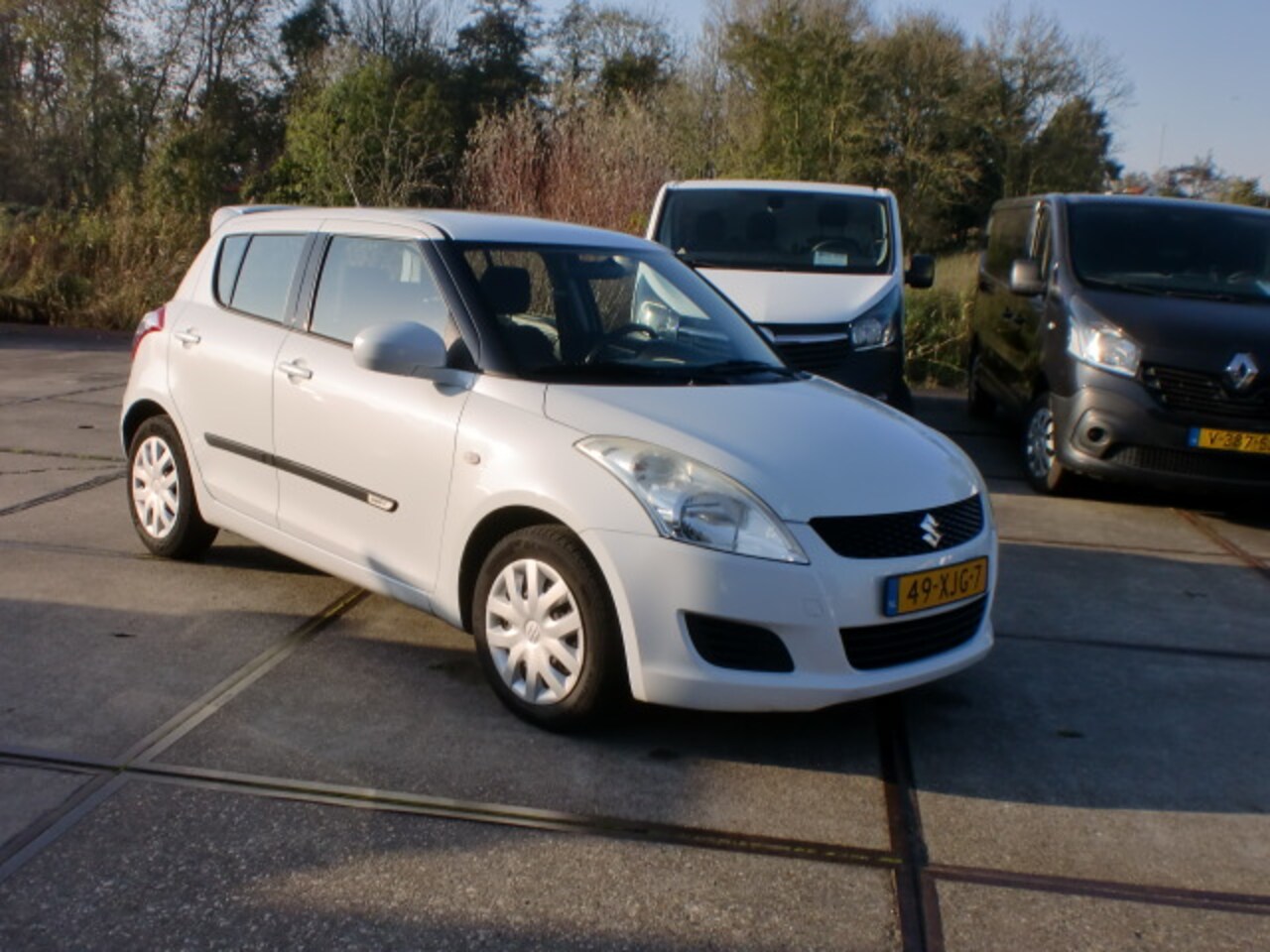 Suzuki Swift - 1.2 5-D AIRCO USB STBEKR LEASE€ 95 APK6-25 - AutoWereld.nl