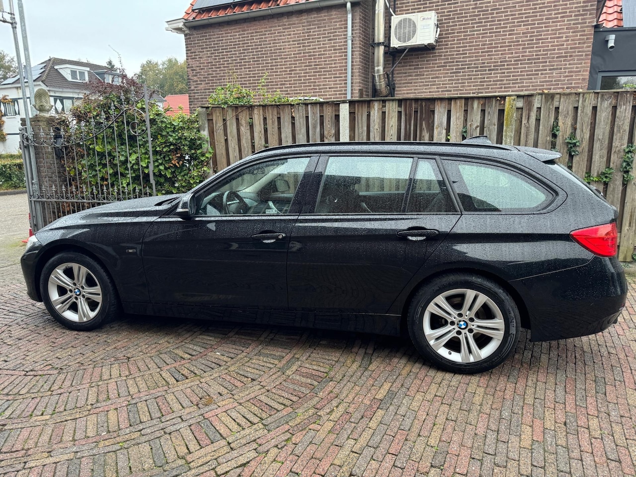 BMW 3-serie Touring - 318d xDrive M Sport Edition 318d xDrive M Sport Edition - AutoWereld.nl