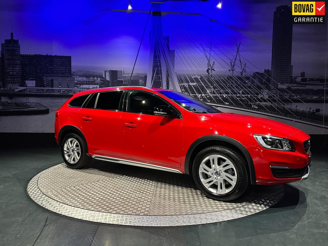 Volvo V60 Cross Country - 2.0 T5 AWD Polar+ *Origineel NL*1e eigenaar* - AutoWereld.nl