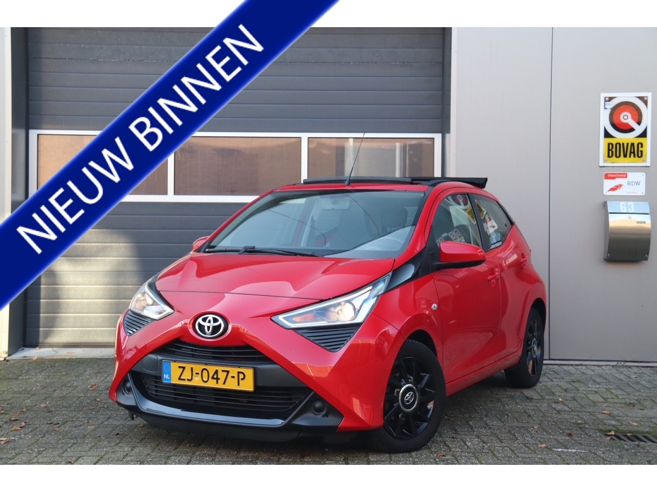 Toyota Aygo - 1.0 VVT-i x-play 1.0 VVT-i x-play - AutoWereld.nl