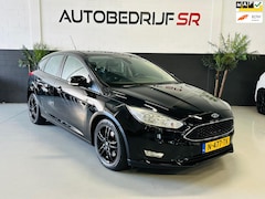 Ford Focus - 1.5 Titanium Navigatie Cruise Controle Stoelverwarming