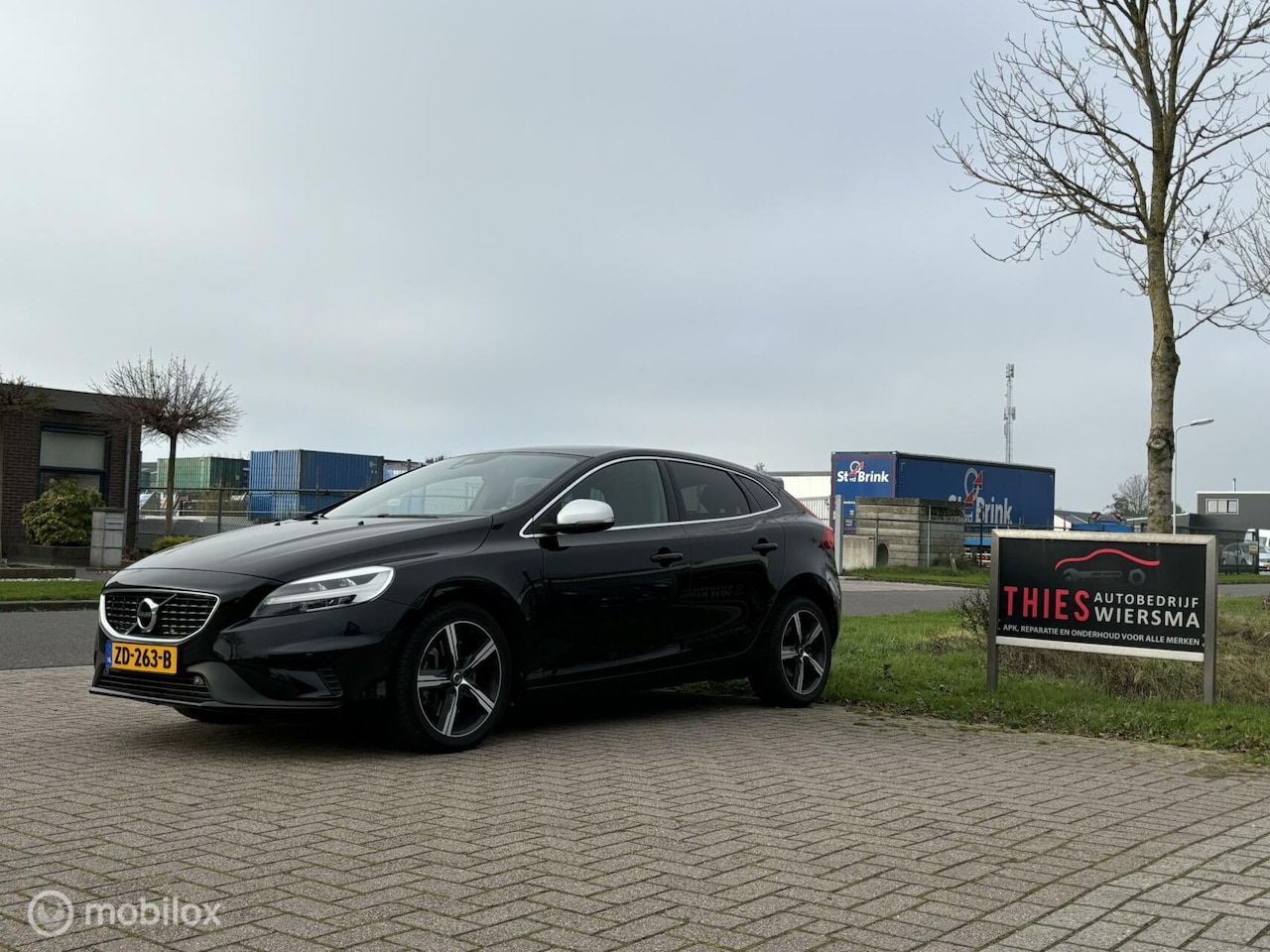 Volvo V40 - 1.5 T3 Polar+ Sport pano/camera/cruise/leder/R design/ - AutoWereld.nl