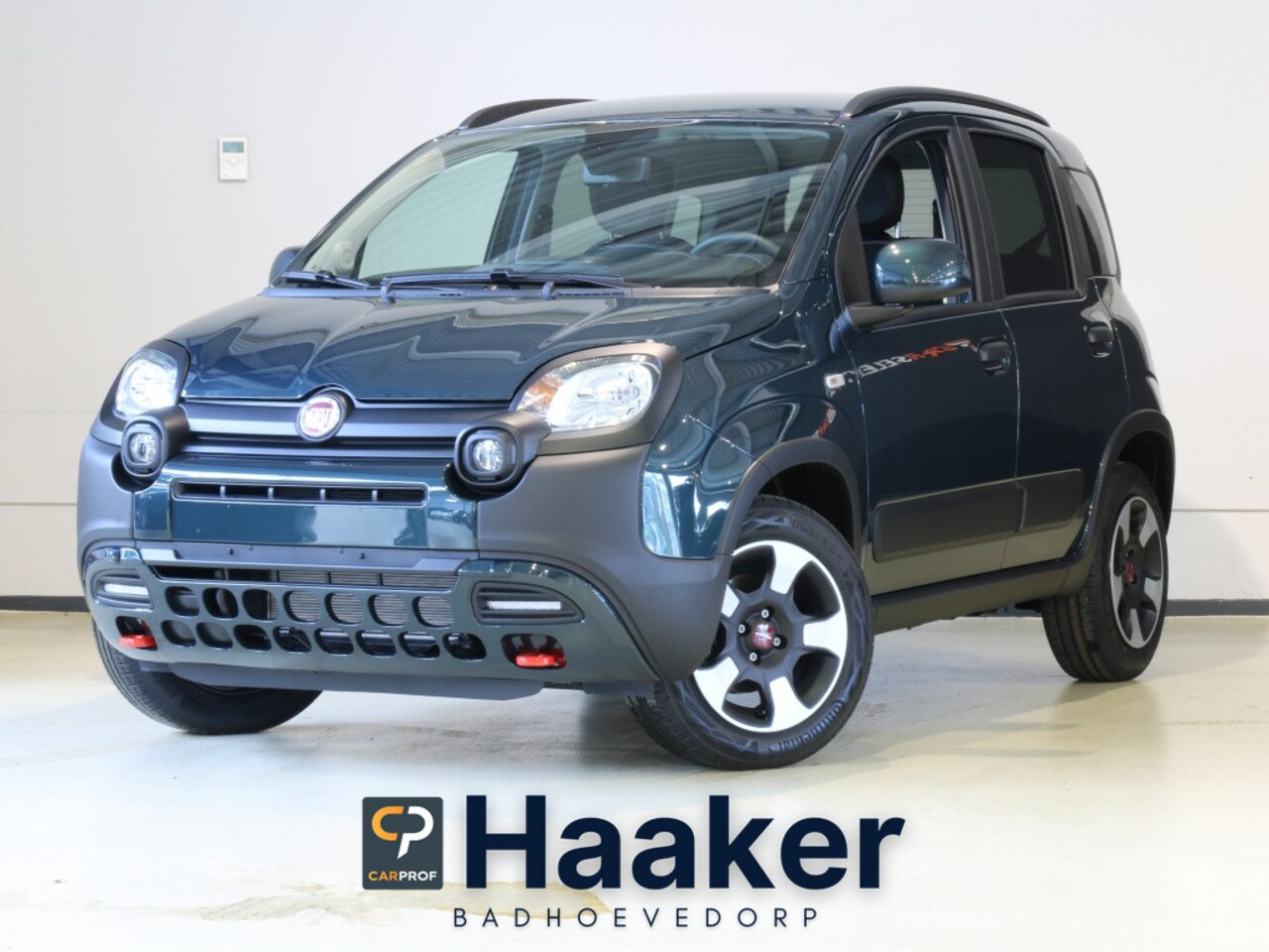 Fiat Panda - 1.0 Hybrid Cross * ALS NIEUW * DIRECT LEVERBAAR - AutoWereld.nl