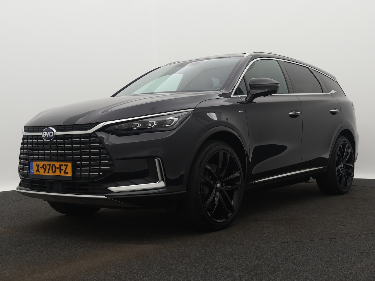 BYD Tang - AWD Executive 86 kWh | €24.000 Voorraad voordeel / Direct rijden | Adaptive cruise control - AutoWereld.nl