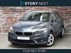 BMW 2-serie Active Tourer - 218i Sport Line Automaat / Navigatiesysteem / Parkeersensoren / Cruise Control / LED / Blu