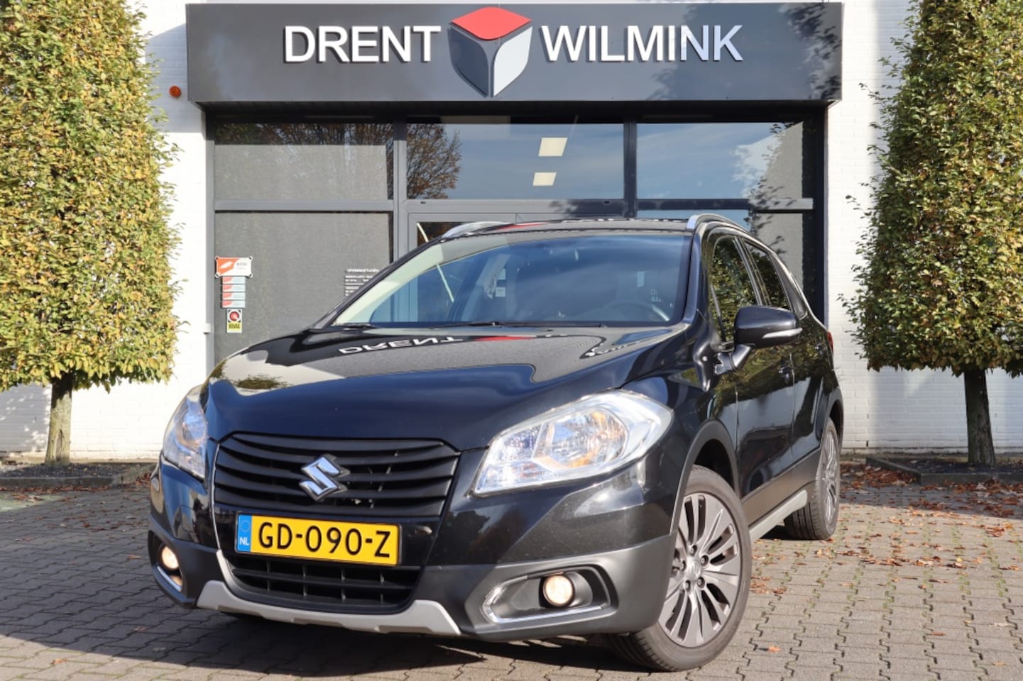 Suzuki SX4 S-Cross - 1.6 Exclusive Trekhaak/PanoDak/Keyless - AutoWereld.nl