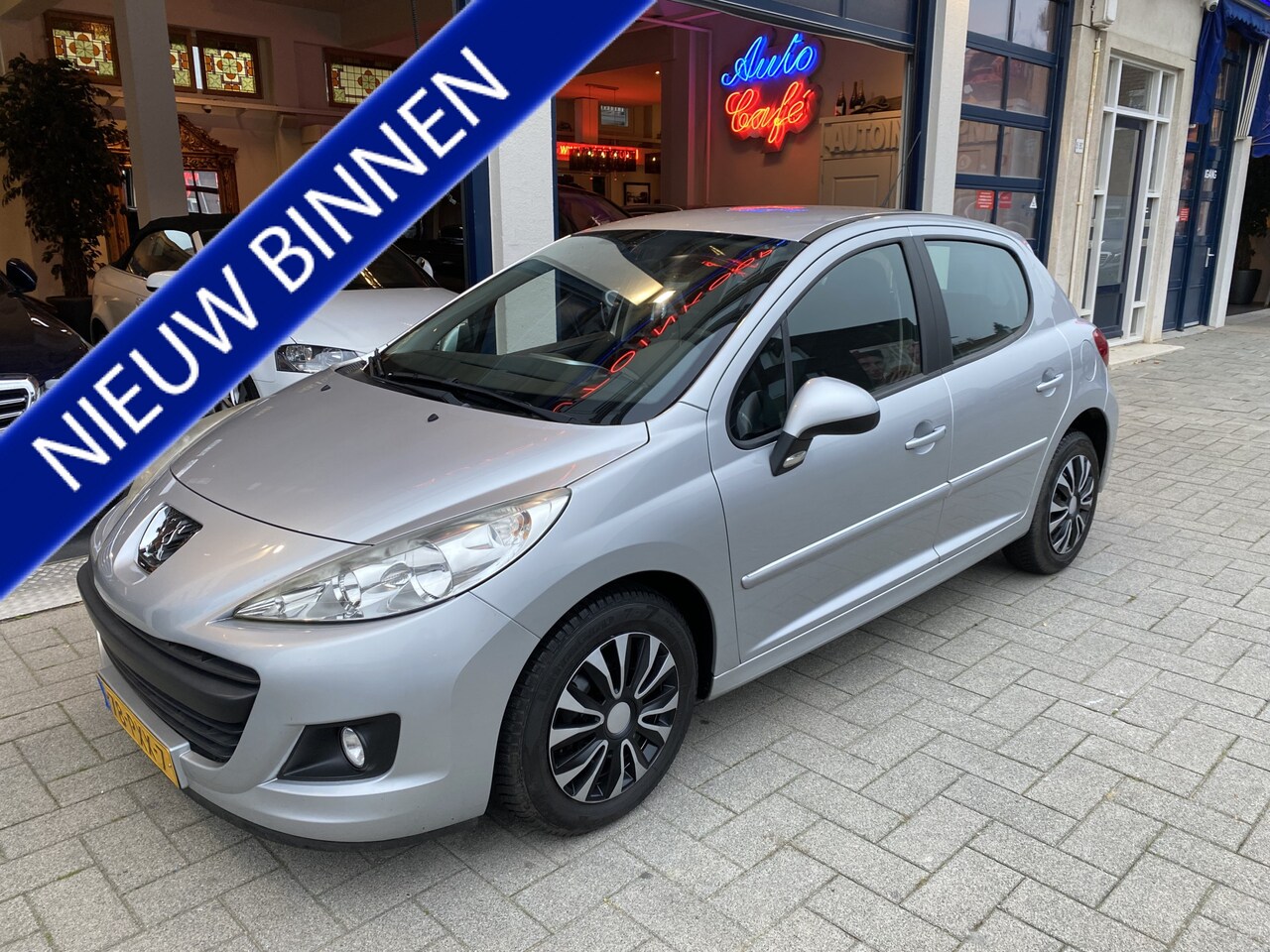 Peugeot 207 - 1.4 VTi Access 1.4 VTi Access - AutoWereld.nl