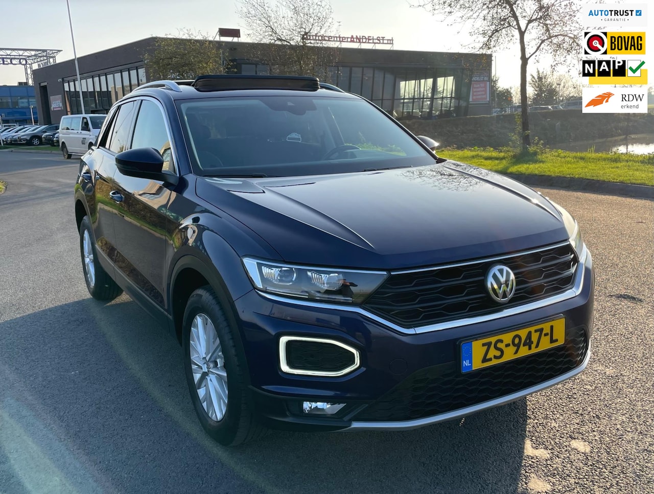 Volkswagen T-Roc - 1.5 TSI Style Business 1.5 TSI Style Business, Aut, 1e eig, Geen import, Nap, Dealer oh! - AutoWereld.nl