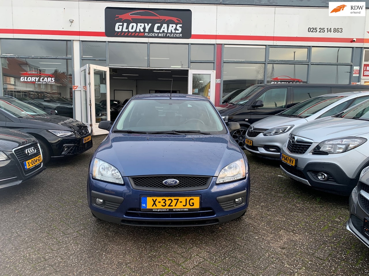 Ford Focus - 1.6-16V Champion AIRCO-ELEKT.RAMEN-5 DEURS - AutoWereld.nl