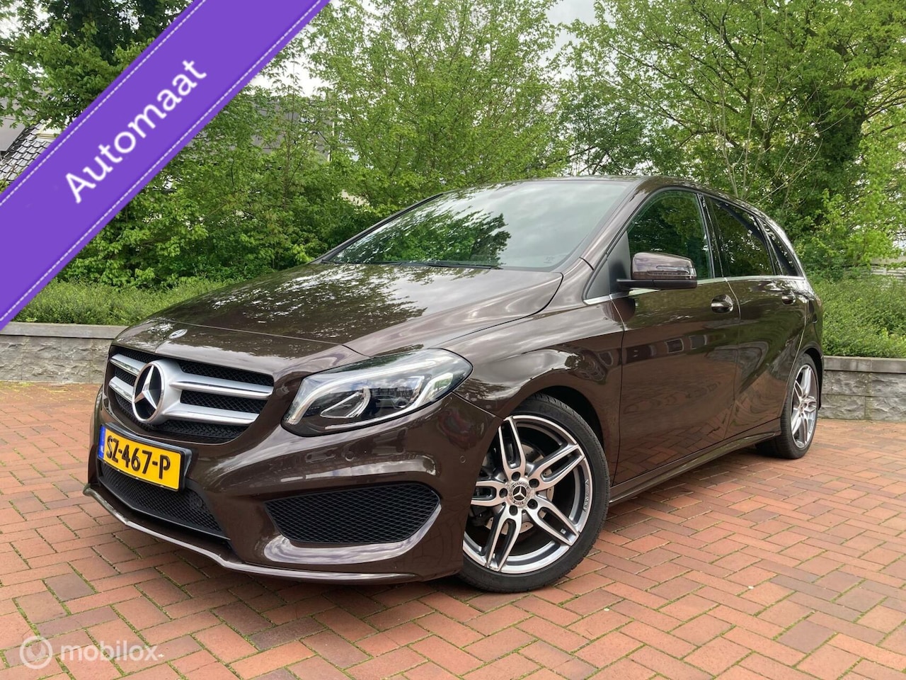 Mercedes-Benz B-klasse - 180Business AMG-LINE/AUTOMAAT/TREKHAAK - AutoWereld.nl