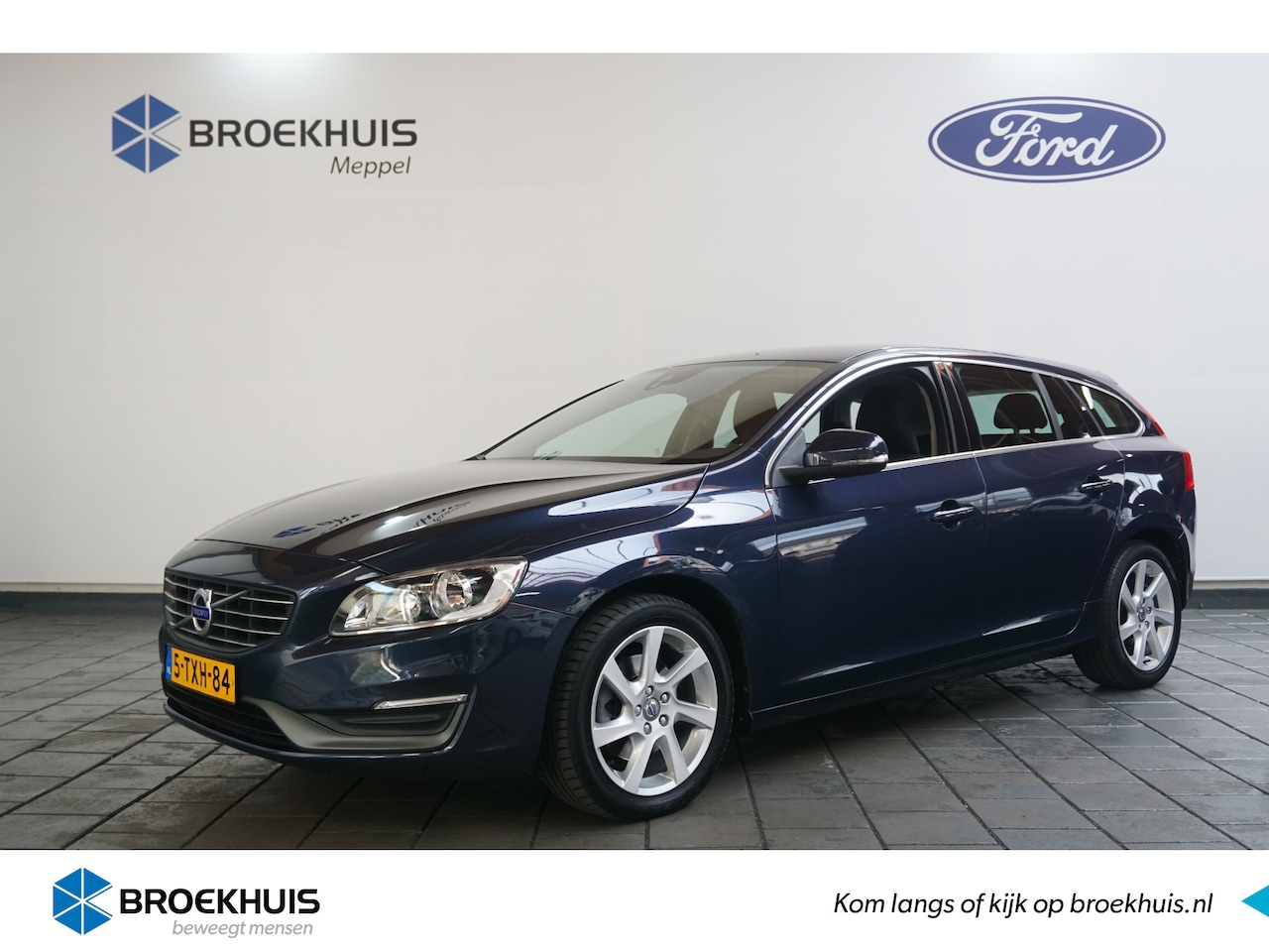 Volvo V60 - 1.6 T3 Momentum Automaat | Navi | Trekhaak | 1600kg Trekgewicht | Orig. NL | Volledig Onde - AutoWereld.nl