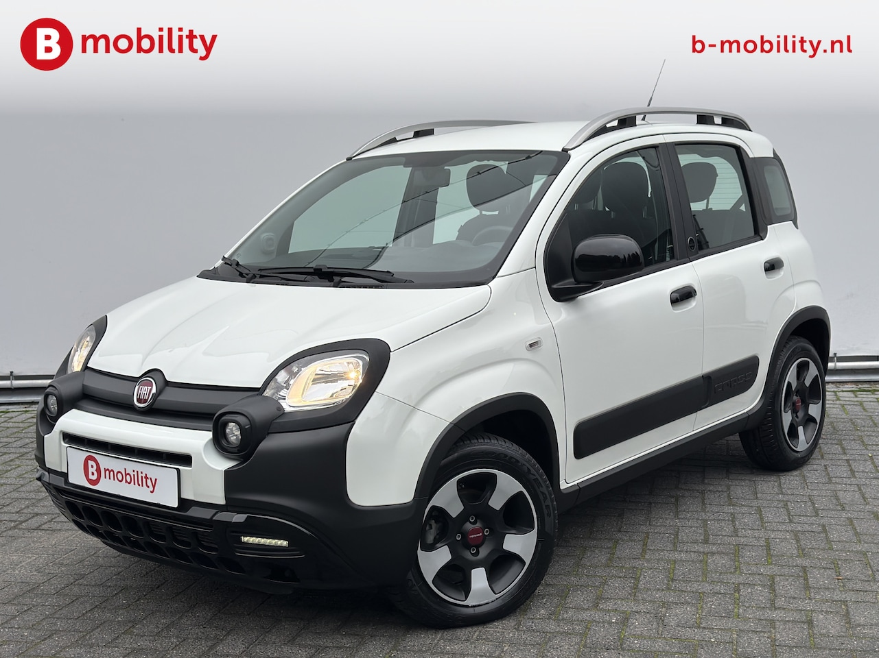 Fiat Panda - 1.2 City Cross Connected By Wind 5-Zitplaatsen | Bluetooth telefoon | PDC | Uniek! - AutoWereld.nl